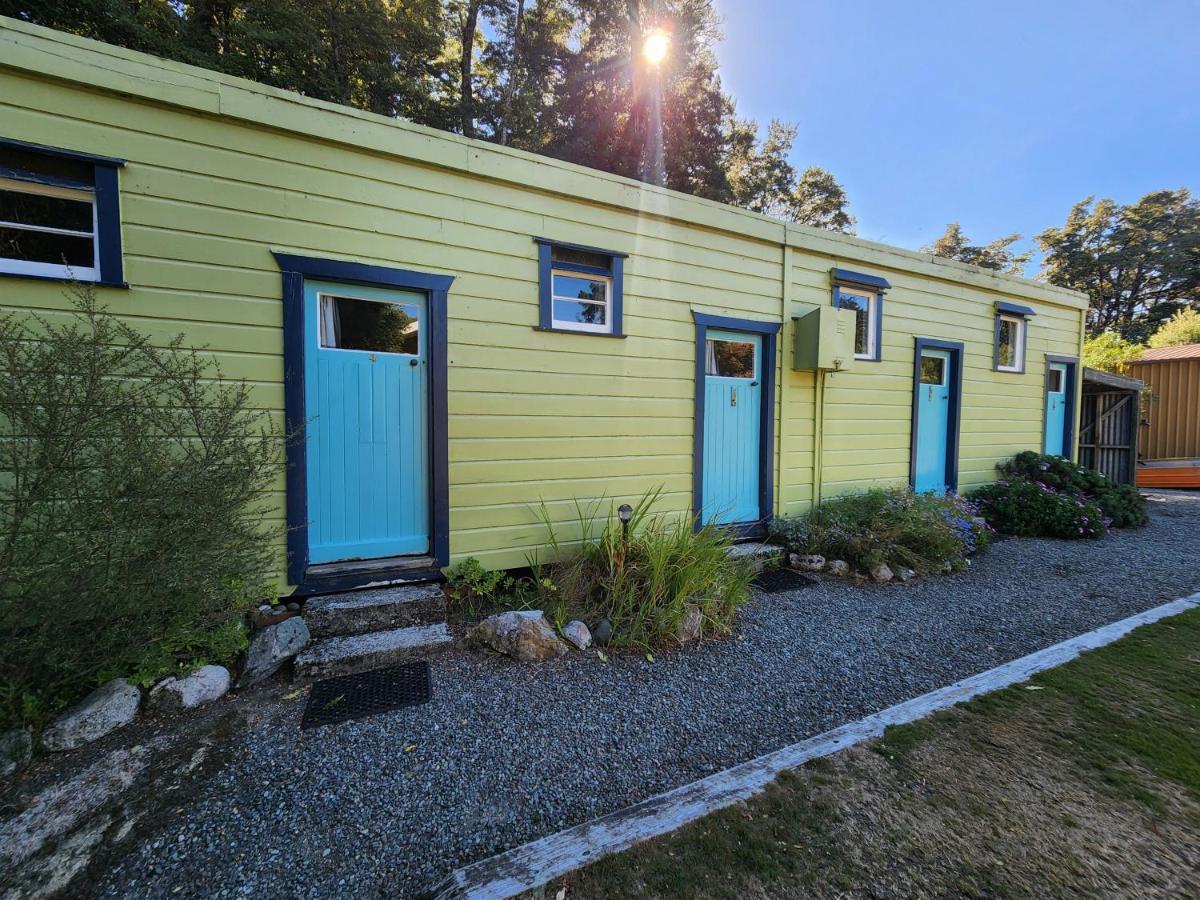 Possum Lodge Manapouri Ngoại thất bức ảnh