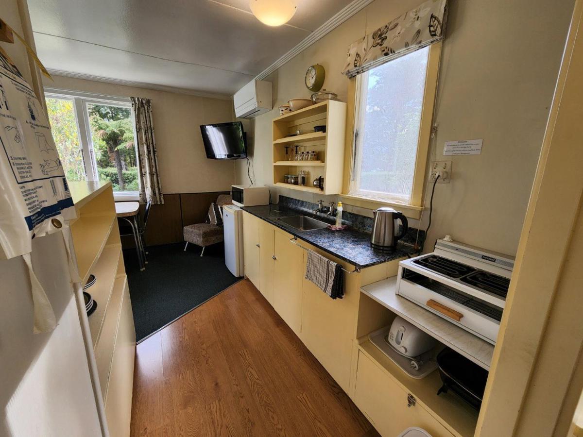 Possum Lodge Manapouri Ngoại thất bức ảnh