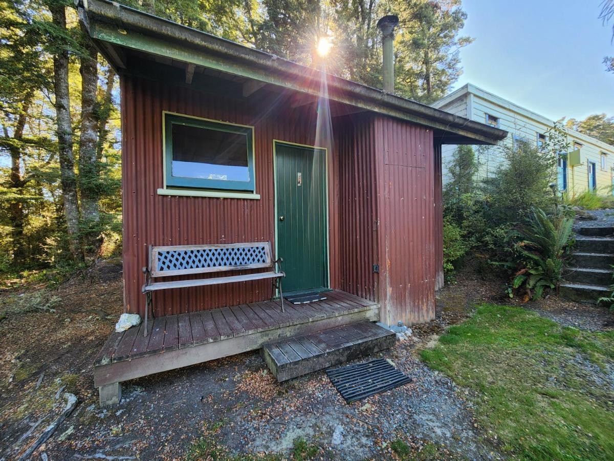 Possum Lodge Manapouri Ngoại thất bức ảnh
